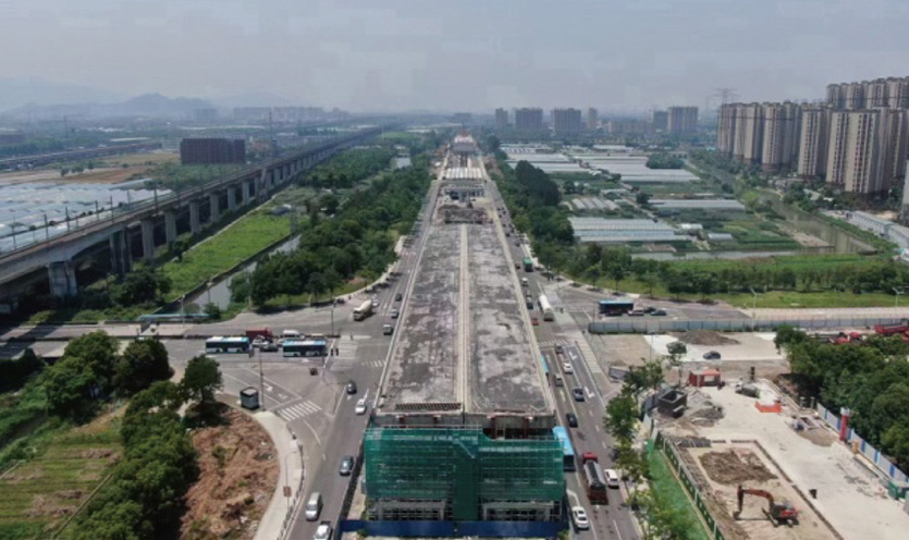 宁波鄞县大跨径连续梁桥平移顶升工程